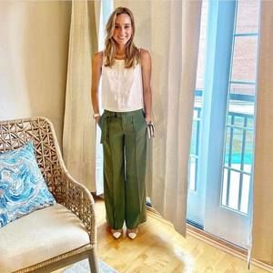 Meet your Posher, Maura